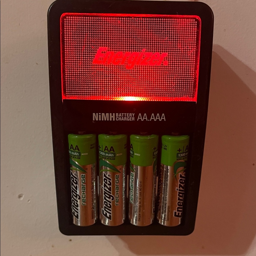 Energizer Battery Charger NiMH AA.AAA